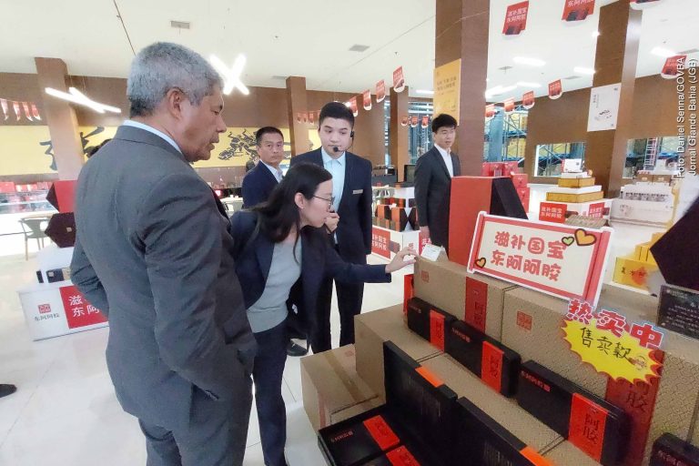 Governador-Jeronimo-regressa-a-China-em-missao-oficial-com-presidente-Lula